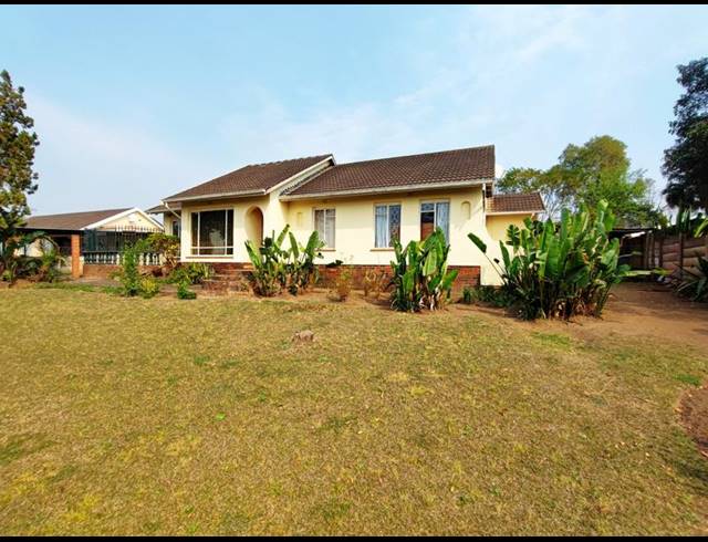 4 BEDROOM HOUSE FOR SALE IN BISLEY